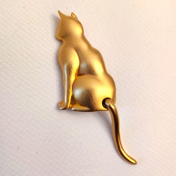 JJ Jonette Jewelry Cat Brooch Jewelry - Vintage JJ wigling tail cat 🐈 brooch pin